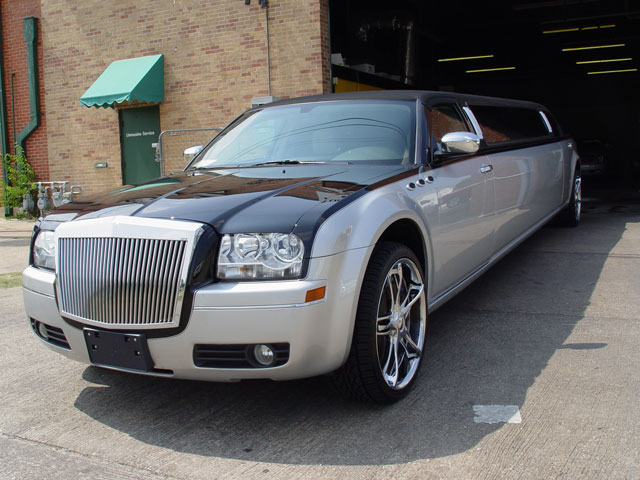 Chrysler 300C Limo